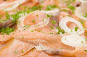 smoked salmon with onions