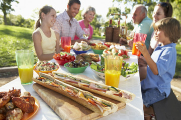 Family Dining Al Fresco