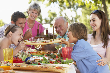 Family Dining Al Fresco