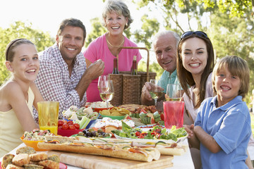 Family Dining Al Fresco