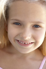 Naklejka premium Portrait Of Girl Smiling