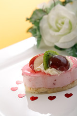 cheesecake with fresh fruits