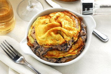 Crespelle al radicchio di treviso - Primi piatti del veneto