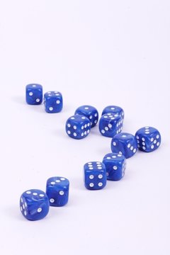 12 W&uuml;rfel