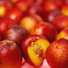 Fototapeta na wymiar red peaches