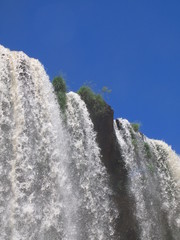 青空と水しぶき