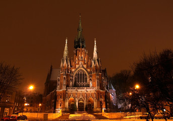 Fototapeta na wymiar Kościół w nocy