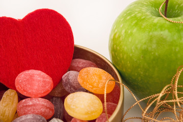 apple, candy and the heart