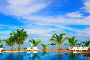 Naklejka premium Pool on the Beach