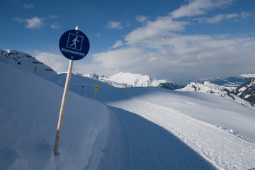 Wanderweg Schnee