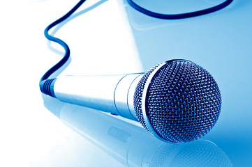 Microphone