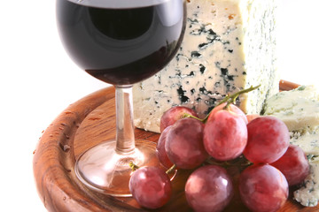 oquefort cheese with grapes