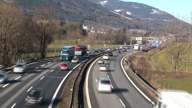 Autobahn Verkehr