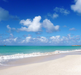 Fototapeta na wymiar Caribbean nice beach