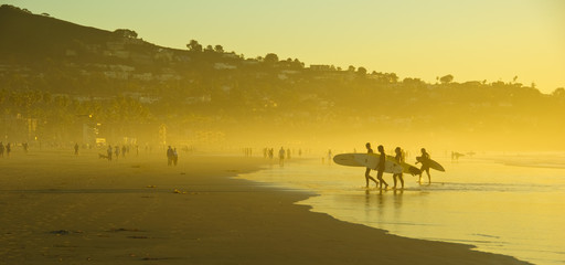 Fototapeta na wymiar Surfer, LA Jolla Shore, San Dieog, Kalifornia