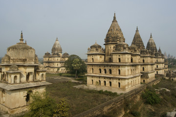 Obraz premium Royal tombs (Chhattris) of former rulers of Orchha, India.