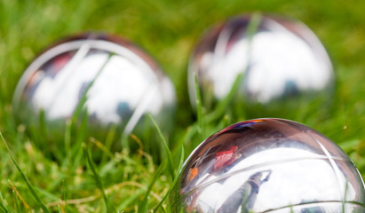 Petanque balls