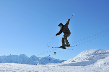 Fototapeta na wymiar Skier performing aeroski