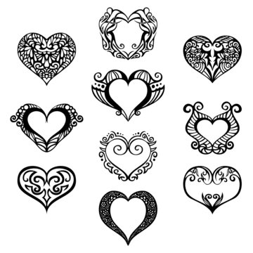Set of doodly hand drawn hearts design elements