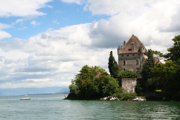Fototapeta na wymiar Średniowieczny zamek Yvoire na Jezioro Genewskie, Francja
