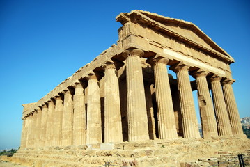 temple in valey of gods agrigento