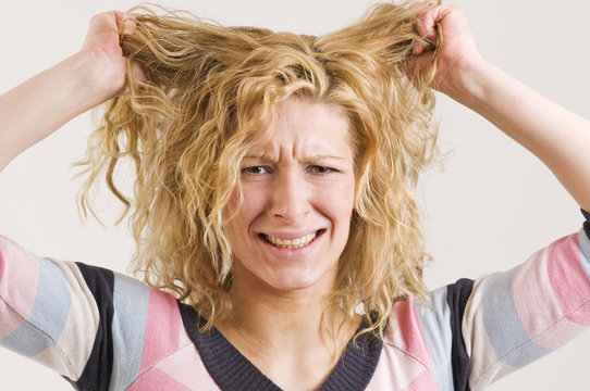 woman tear one's hair