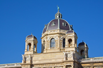 Fototapeta na wymiar Kunsthistorisches Museum at Maria-Theresien-Platz, Vienna