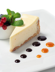 Cheese Cake with Fresh Berries