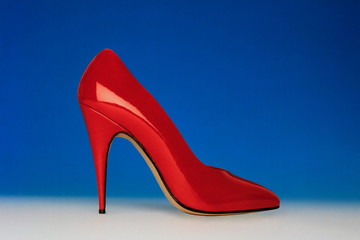Roter Lackpumps, Fetisch, Kult, Pfennigabsatz, high heels