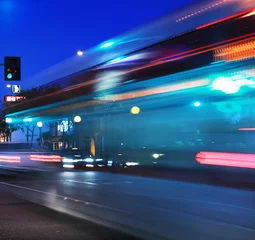 Photo sur Plexiglas Los Angeles Speeding bus, blurred motion