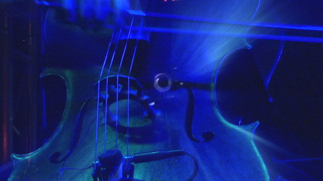 Playing the violoncello
