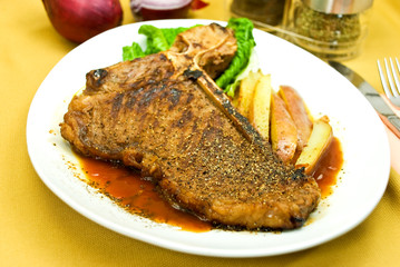 T-Bone - Steak mit Rot-Kartoffeln