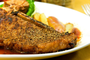 T-Bone - Steak mit Rot-Kartoffeln