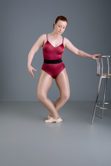 lady ballet dancer warm up exercises