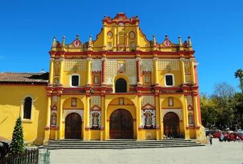 Afwasbaar Fotobehang Mexico kerk in san cristobal