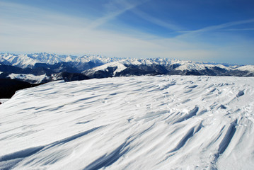 Neige sculptée par le vent