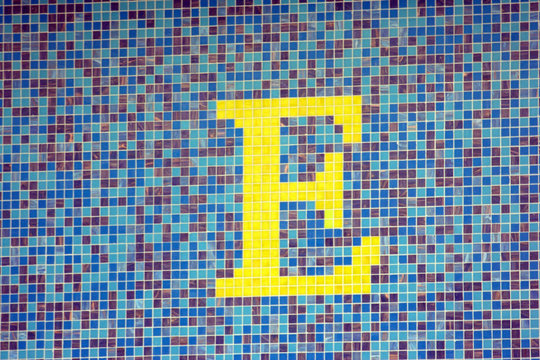 lettera e - mosaico