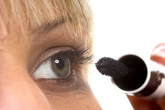 Wimpern tuschen