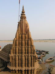 Sinking Temple, Varanasi - obrazy, fototapety, plakaty