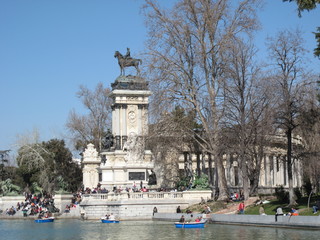 Fototapeta na wymiar Pomnik Alfonsa XII