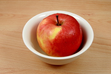 big apple in small plate