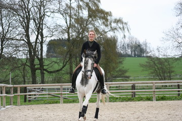 Tia und Tanja E 8