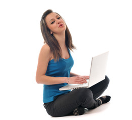 Naklejka premium young girl work on laptop