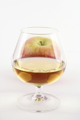 dégustation d'un vieux calvados