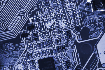 microcircuit with chip of condensers