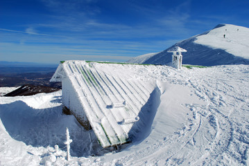 Refuge sous la neige