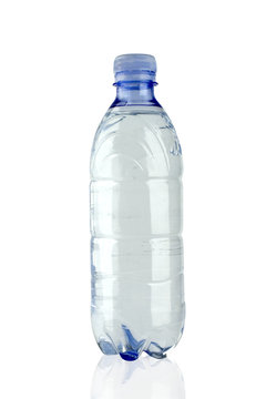 bottiglia di plastica con acqua