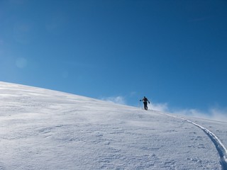 skieur solitaire