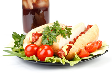Hot dog with vegetables and cola
