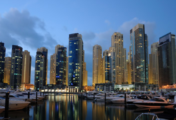 Naklejka premium Dubai Marina at night, United Arab Emirates